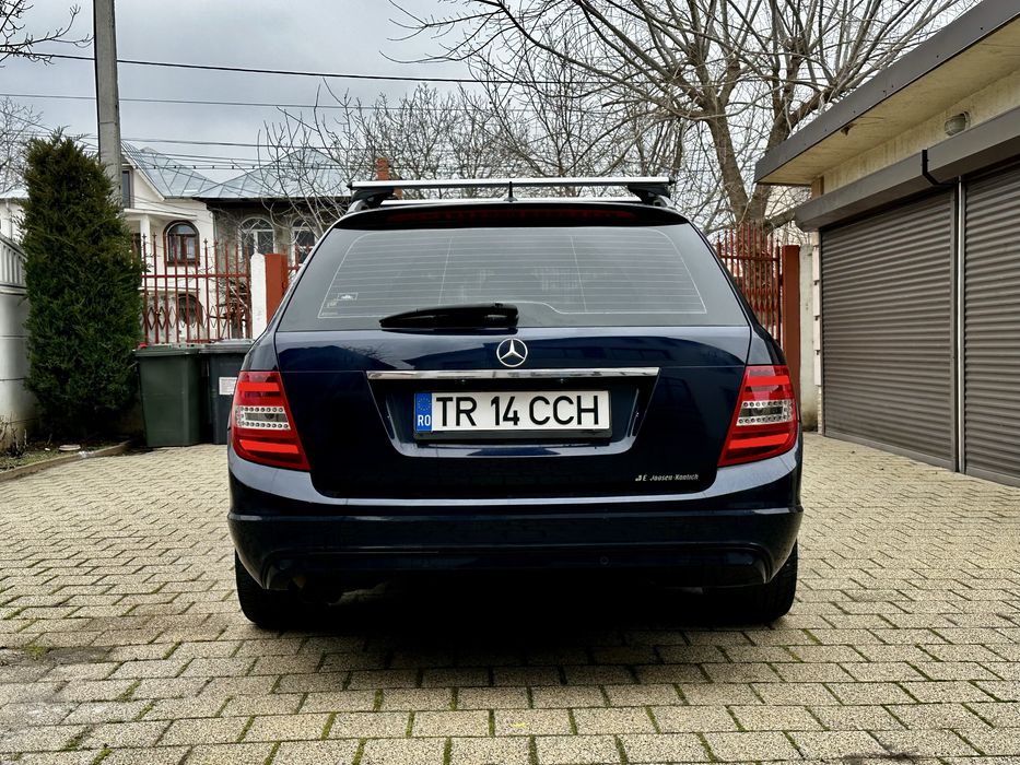 2012 Mercedes Benz C 220