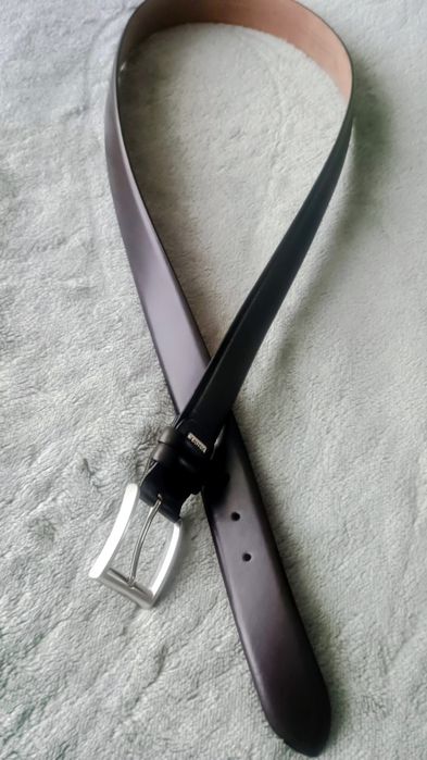 Curea piele maro, nouă, gală.