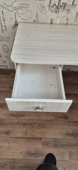 Продам стол угловой