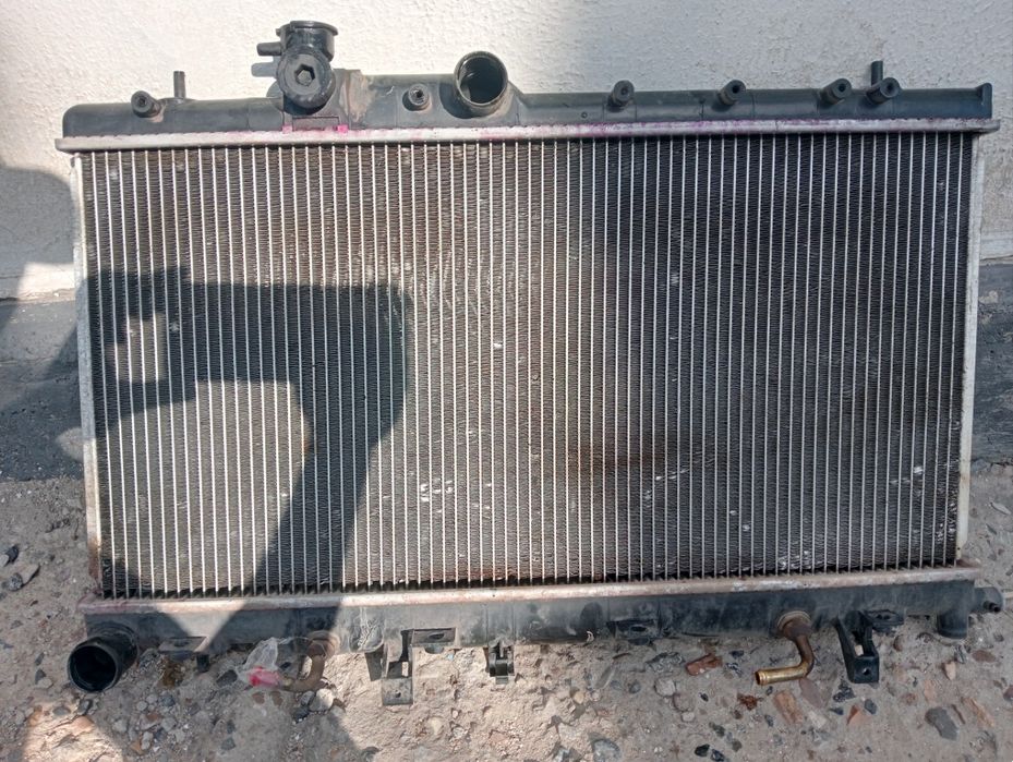 Продам радиатор на Субару Легаси