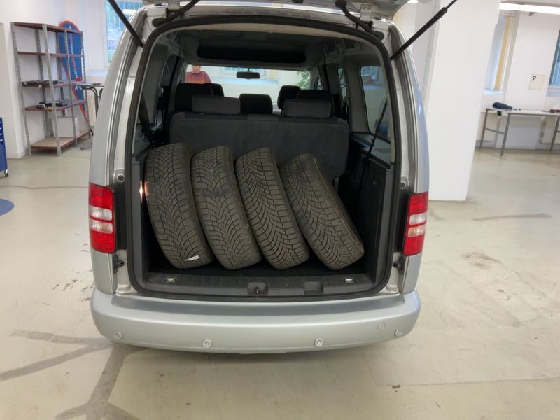Volkswagen Caddy 1.6 TDI Maxi Comfortline 2012