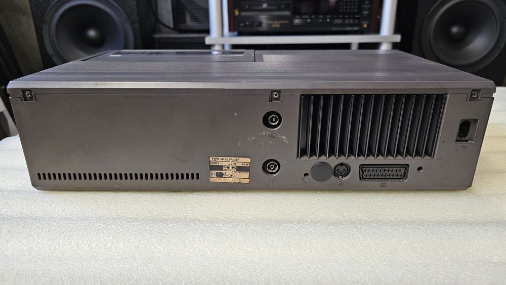 Philips VR2324 – Video2000