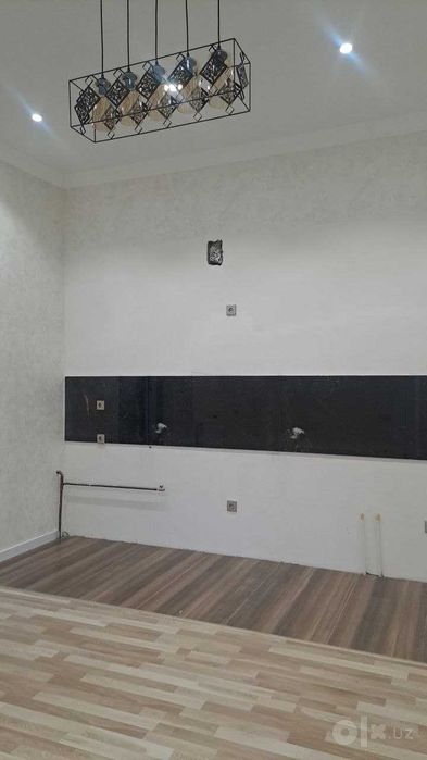 Срочна сотилади... Сергели Сугдиёна махаллада 2 этаж 2 соток 210.000$
