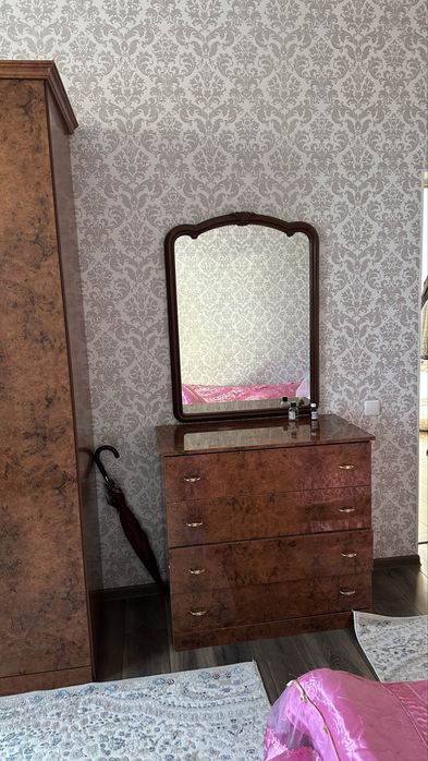 Спальный гарнитур