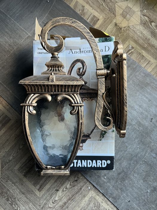 Уличный светильник