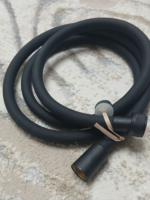 Furtun de dus negru 1,5 m