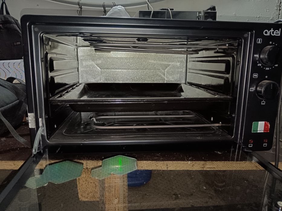 Продам электрический духовкуовку