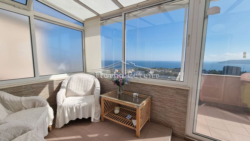 Продава се Тристаен апартамент в Варна, Бриз - 139 кв.м за 1763 €/кв.м - Снимка #2