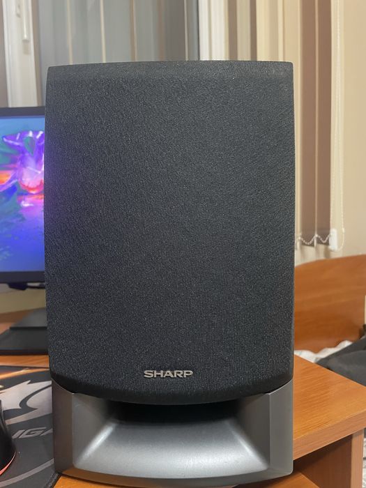 Уредба с колони Sharp CD-C410H