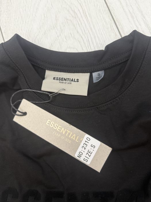 tricou essentials