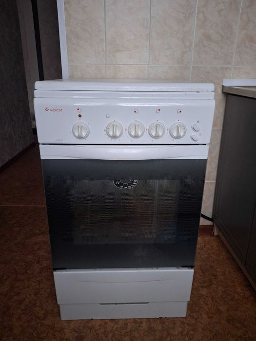 Продам газовую плиту