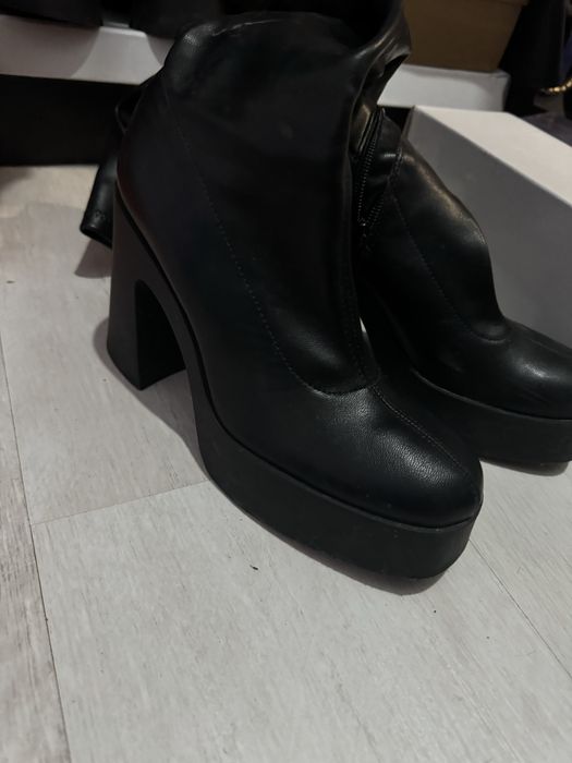 ботинки на каблуках