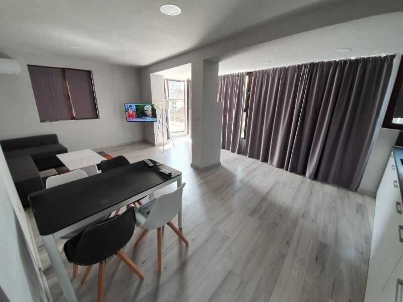 Двустаен апартамент Люлин