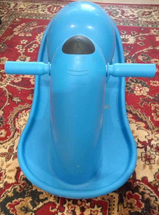 Продам игрушку- качалку Тюлень для ребенка (пластик