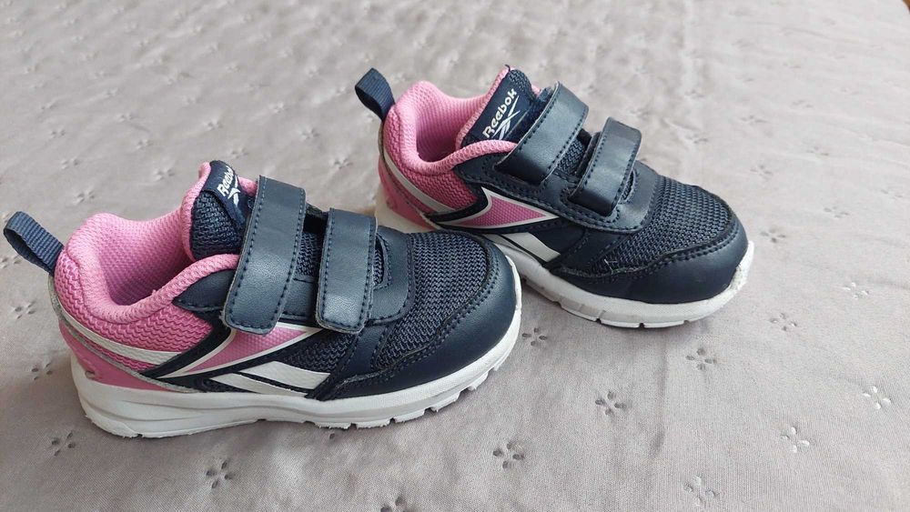 Маратонки за момиче Reebok