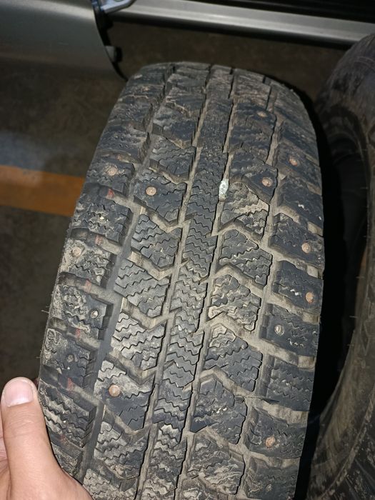 Продам шины зимние цешка на 15
