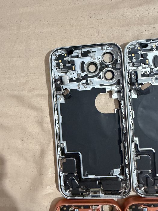 Carcase iPhone 17/17 Pro si 17 Pro Max, doar ce se vede in poze