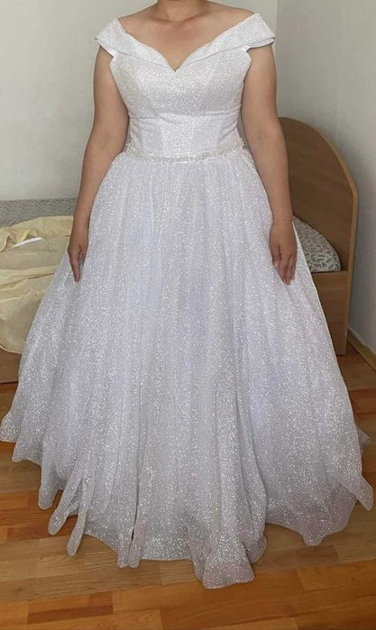 Vind rochie de mireasa
