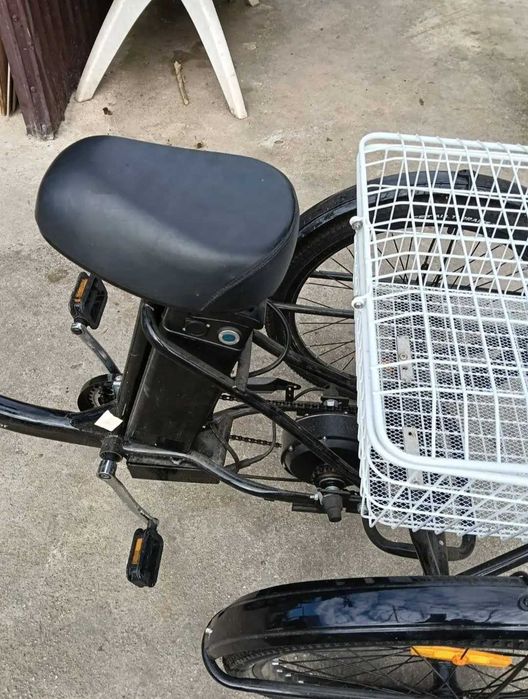 Triciclu electric