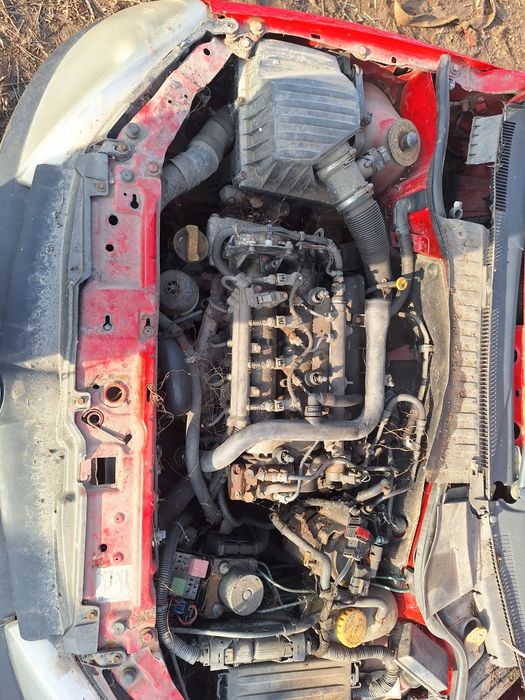 Dezmembrez opel combo