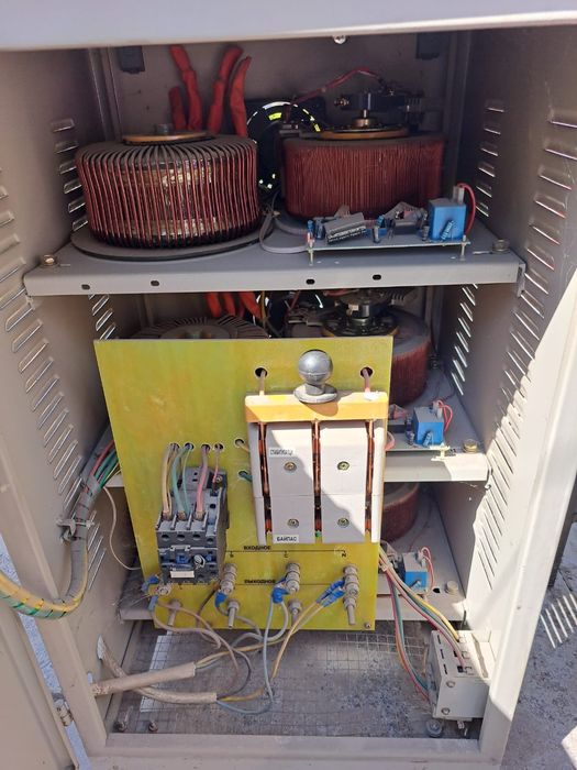 Стабилизатор напряжение 15КвА