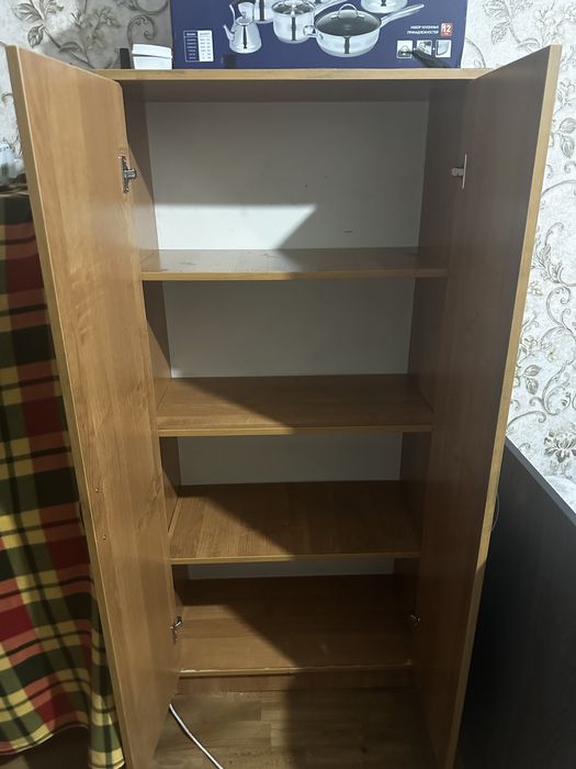 Шкаф продам коричневый