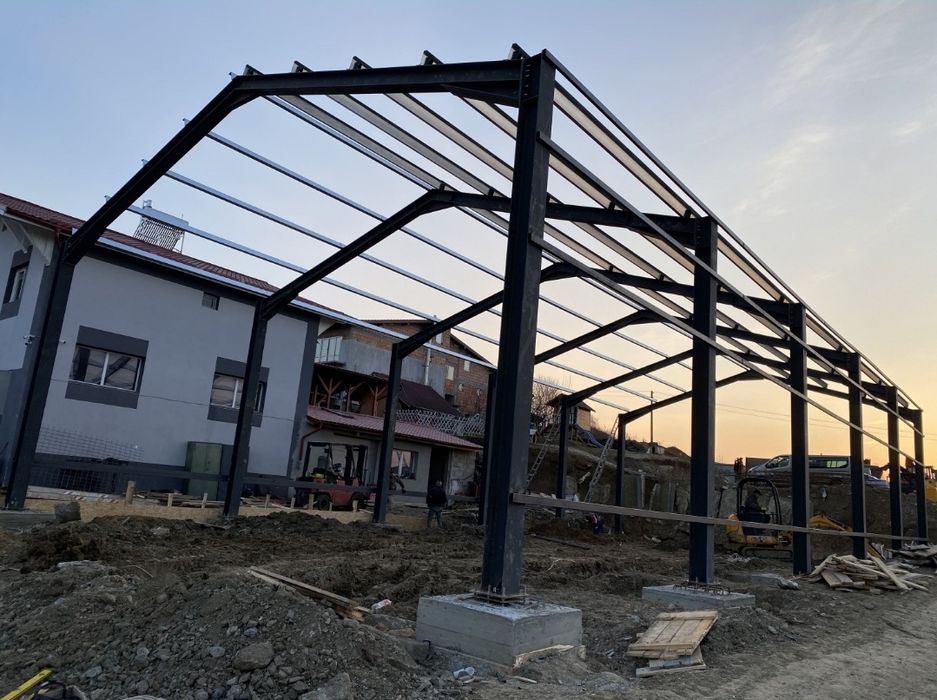 Vand structuri și hale metalice la 38 de euromp
Avem pe stoc diferite