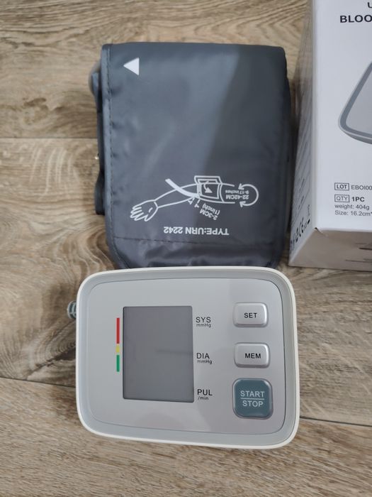 Тонометр новый в упаковке.