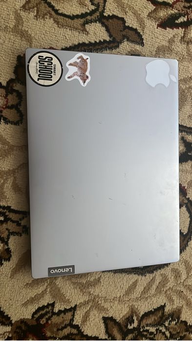 Ноутбук Lenova в хоршем