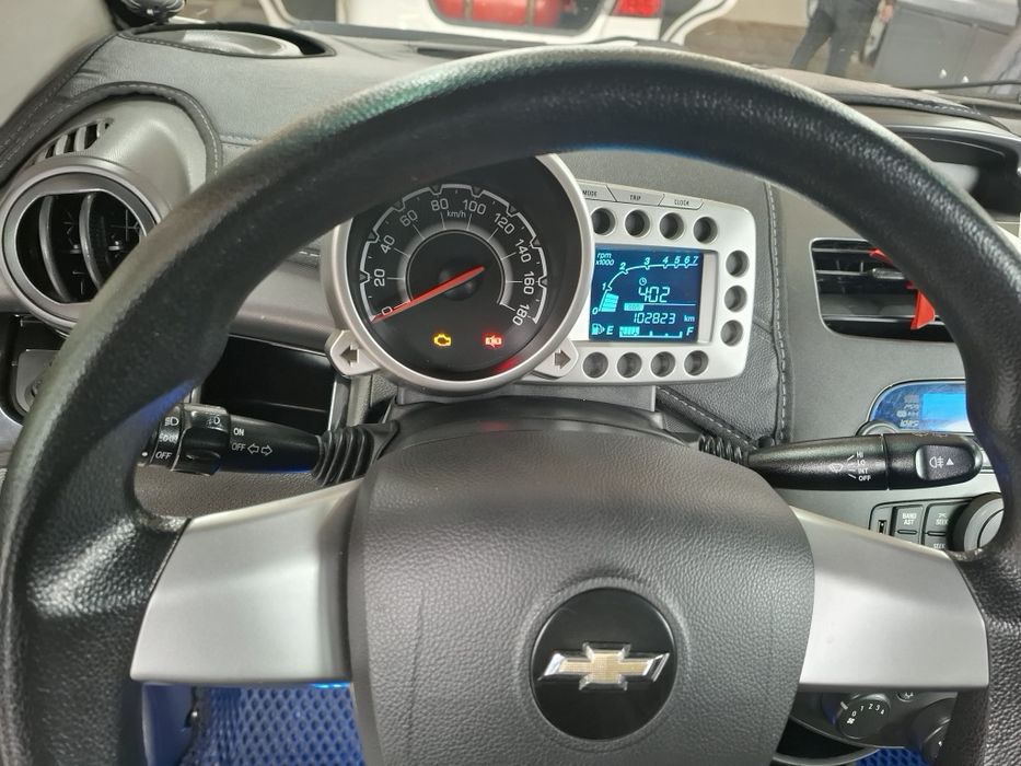 Chevrolet spark 2015