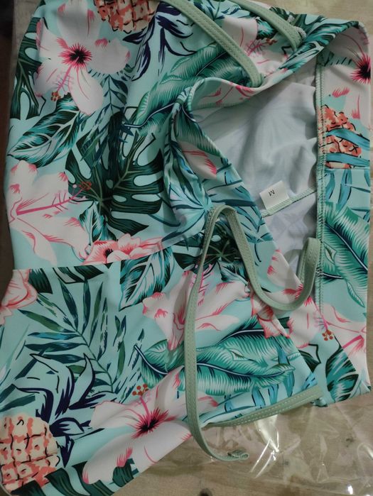 Спортен бански за сърф