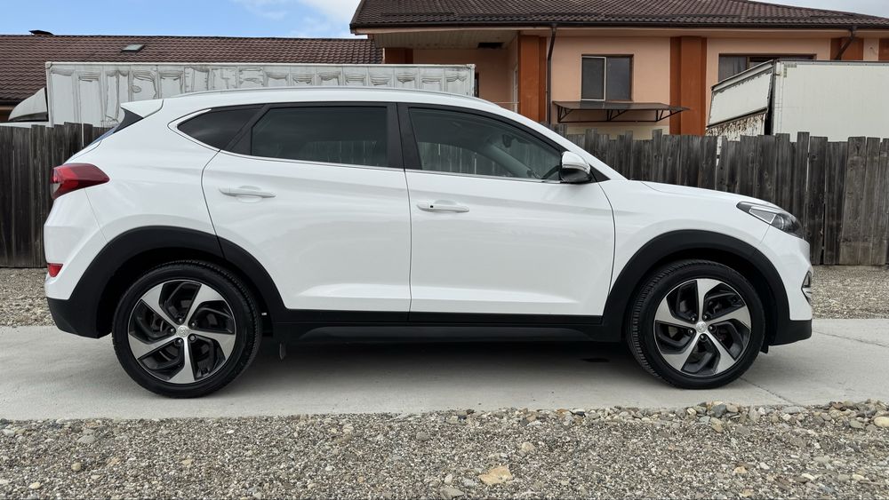 Hyundai Tucson 1,7CRDI , cutie automata