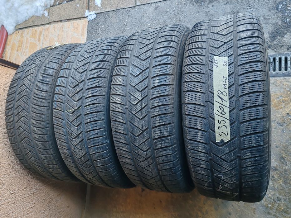 Vând cauciucuri 235/60/18 M+S set complet dot 2020 //Pirelli//