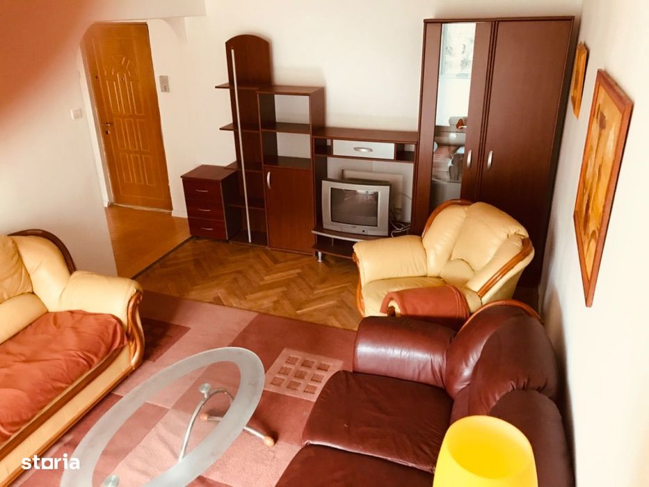 Apartament cu 4 camere, 2 balcoane închise, cartier Tudor — fotografia 2