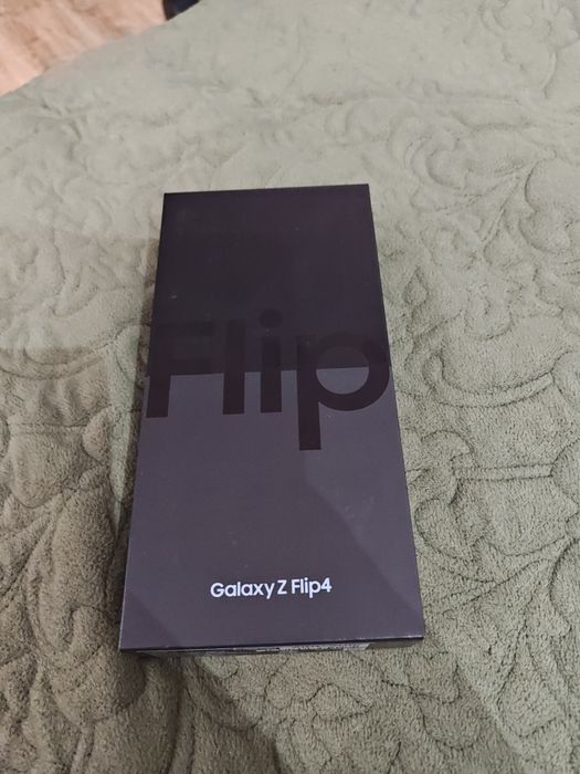 Самсунг гэлекси флип 4