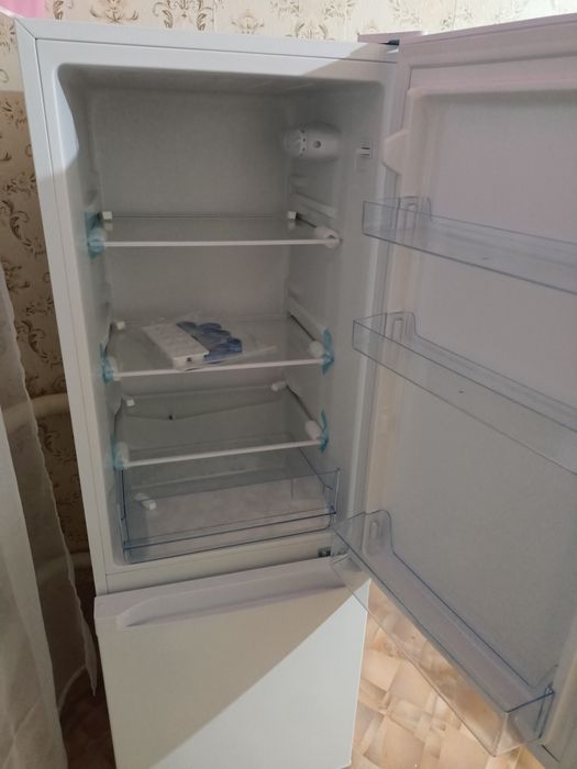 Продам новый холодильник
