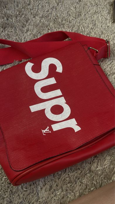 Чанта Supreme  LV