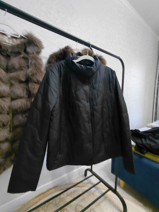 Продам куртка новыйе