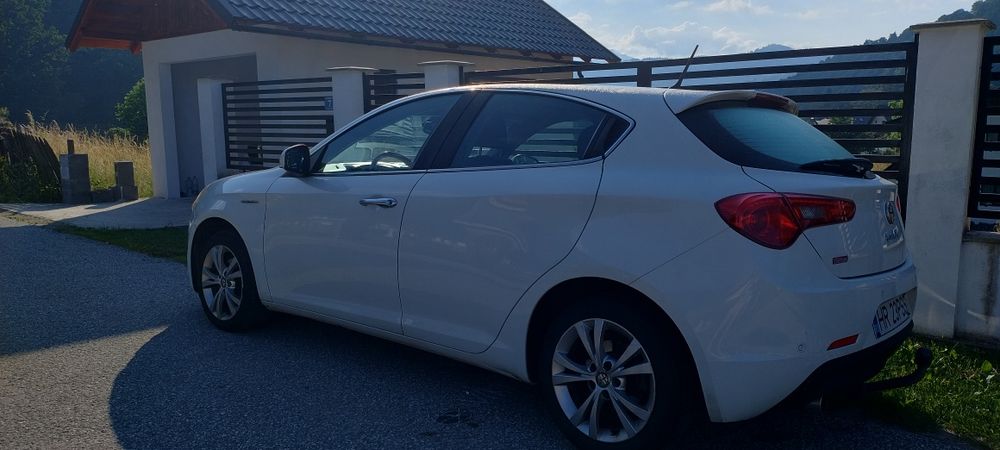 ALFA ROMEO Giulietta 2010 — imagine 3
