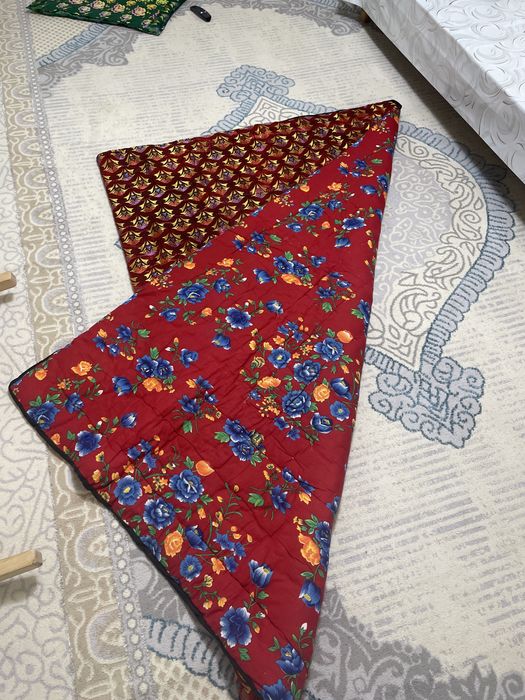 Көрпелер сатылады қолдан тігілген