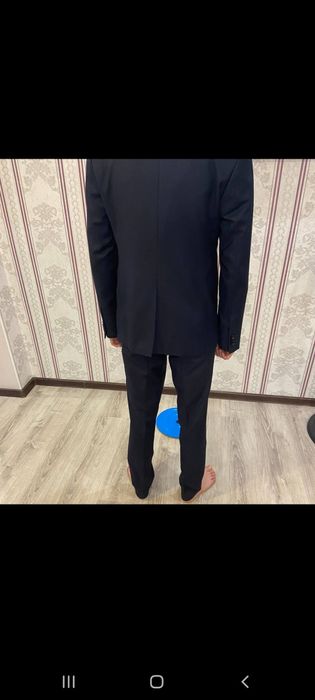 Продаю костюм с брюком.