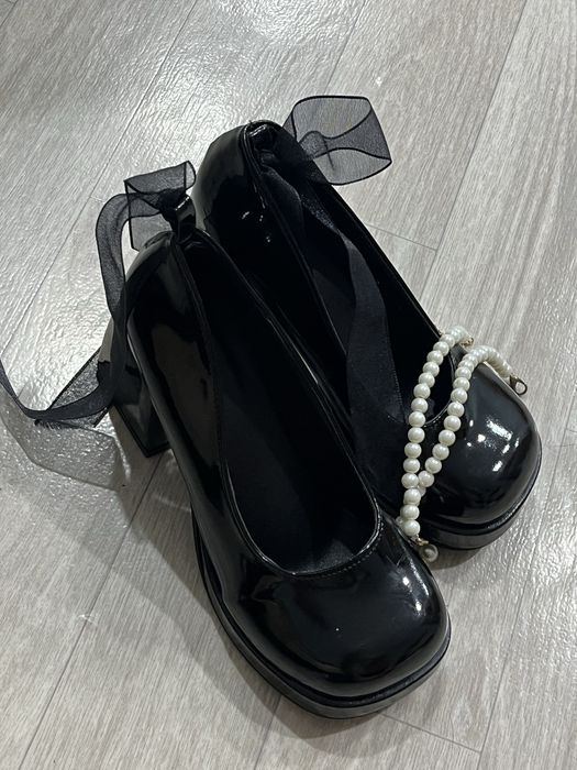 Продам туфли Accessories новые, 37 размер