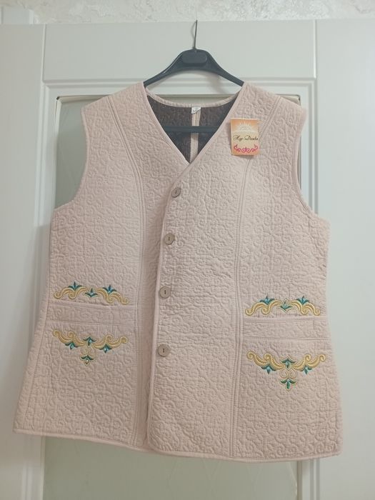 Женскии жакет новый