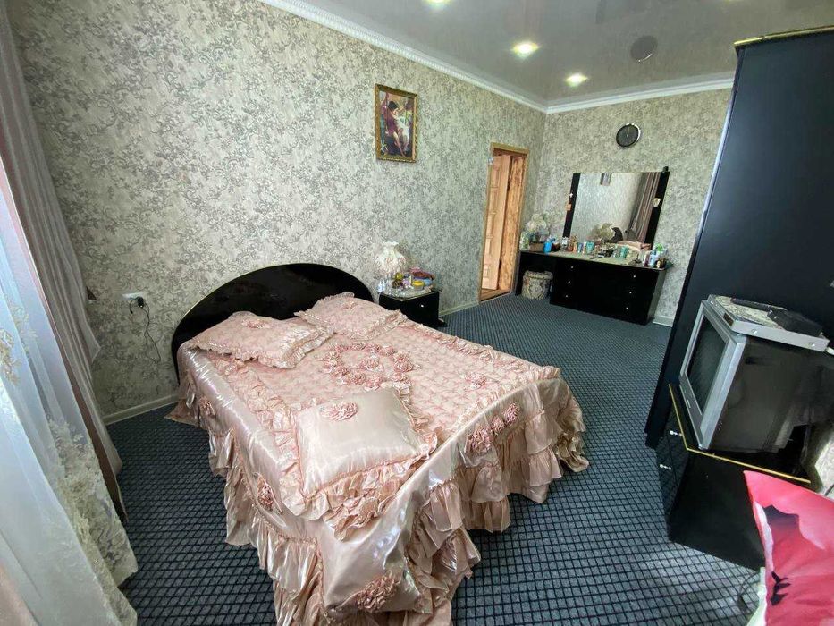 Продам 2х уровневый Коттедж в районе КСК!