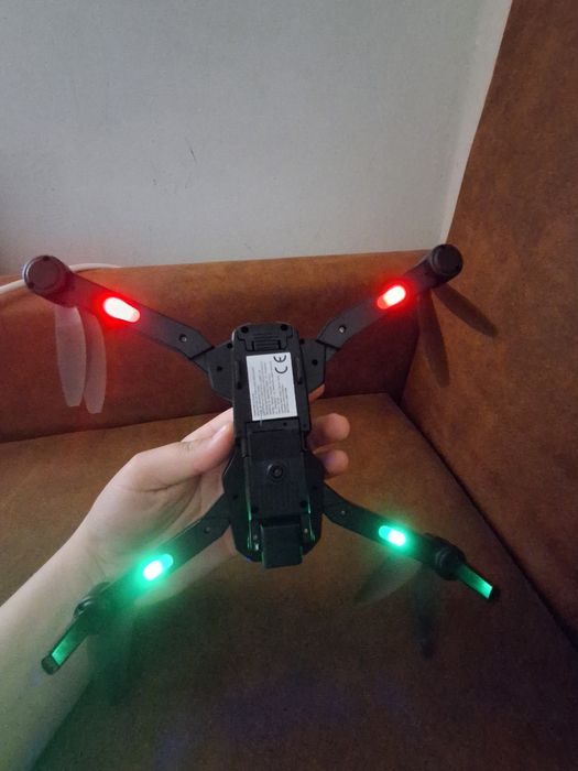 Дрон с HD камера – сгъваем, лесен за управление