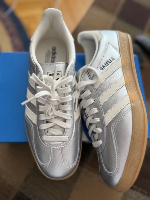 Adidas gazelle.