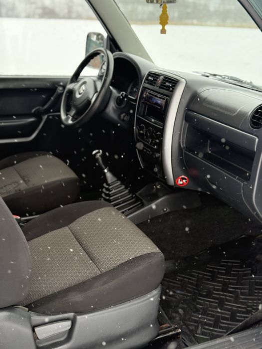Suzuki Jimny 4x4 / 1.3 / 2006 / Suv / Jeep