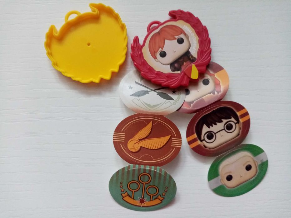Продам киндер-игрушки Гарри Поттер Kinder Joy (остался Дамблдор)