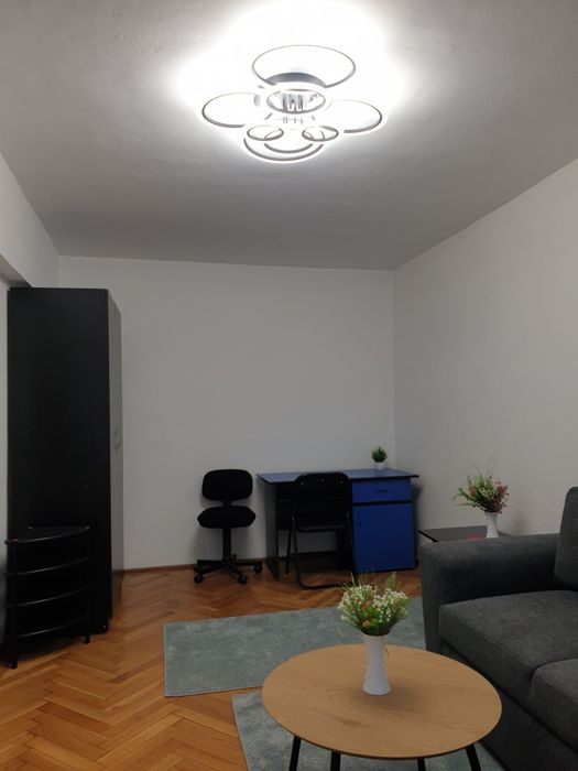 Apartament de închiriat