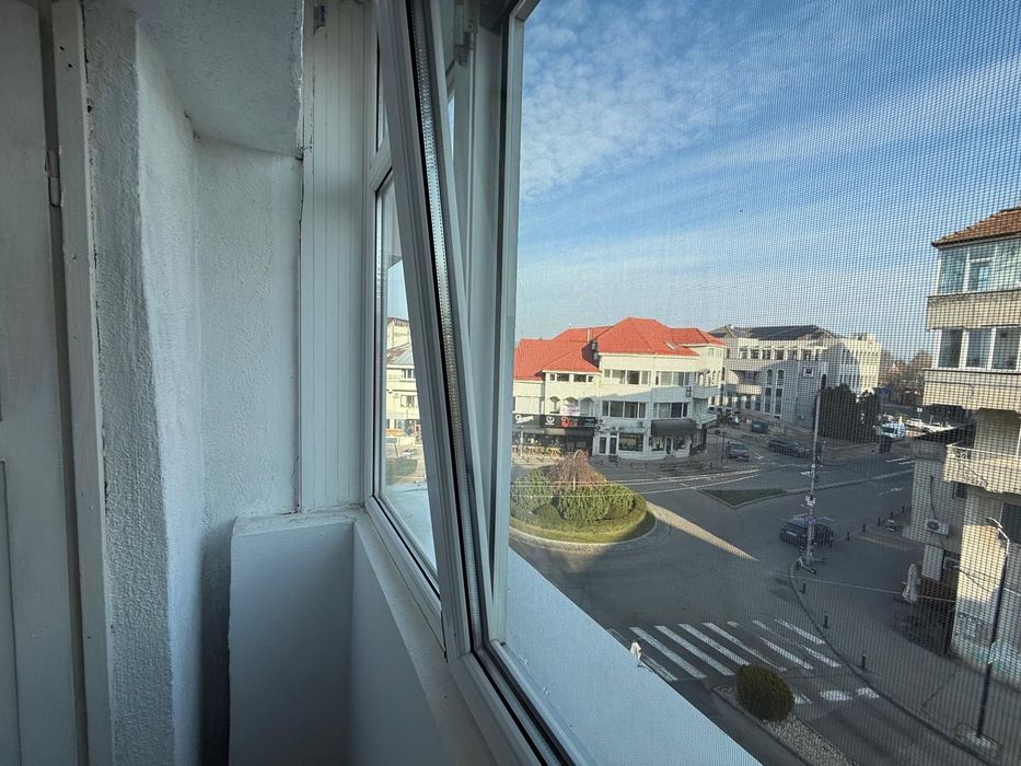 Inchiriez apartament 2 camere ultracentral Targoviste